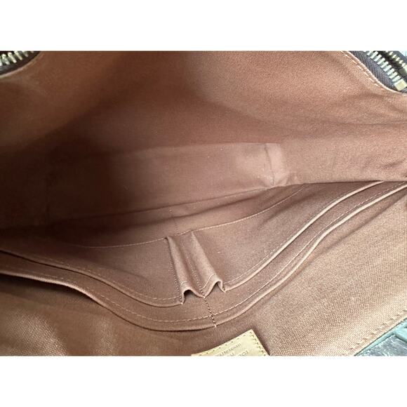 Louis Vuitton Beaubourg Messenger Bag Monogram Canvas MM 89923 - Picture 7 of 13